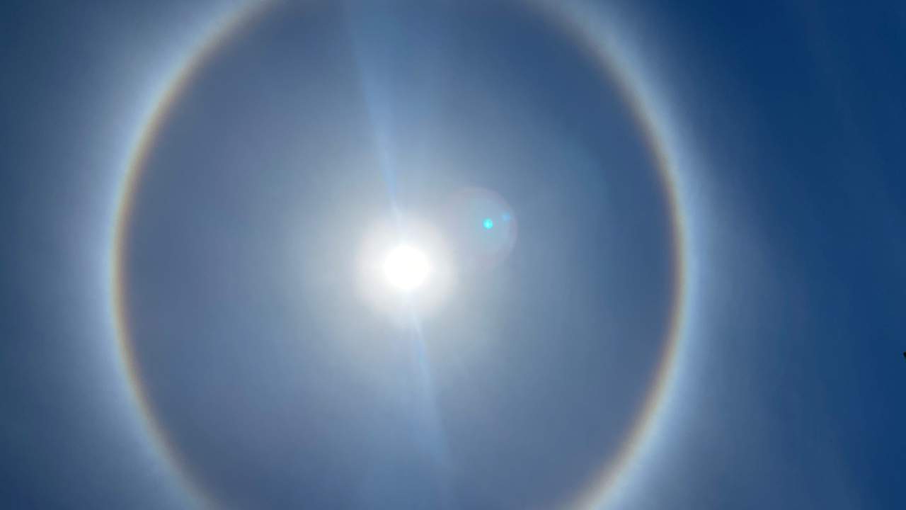 Have You Seen The Halo Around The Sun In the middle of the day around 13:30, when all the yogis were preparing for one of the yang spiral meditations on the coronini plateau, an unusual phenomenon occurred from a scientific perspective, a circular rainbow, a halo, is a type of optical phenomenon, forming a circle 22° around the sun. have you seen the halo around the sun