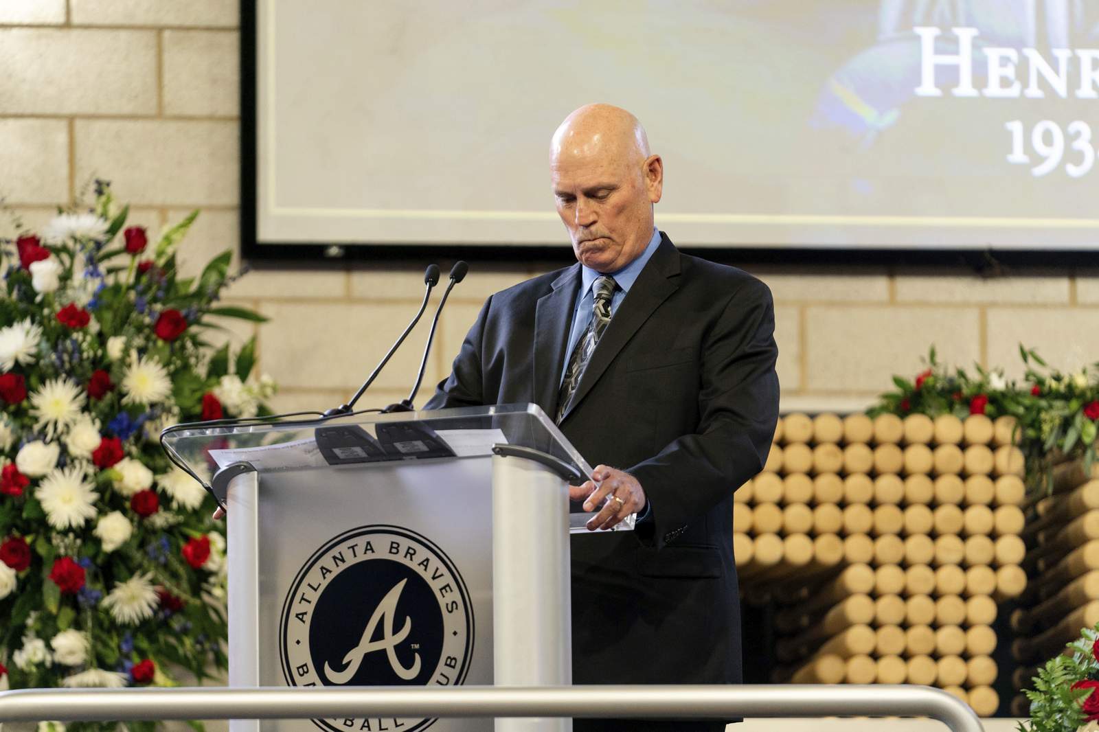 3-time NL East champ Braves extend manager Snitker thru 2023