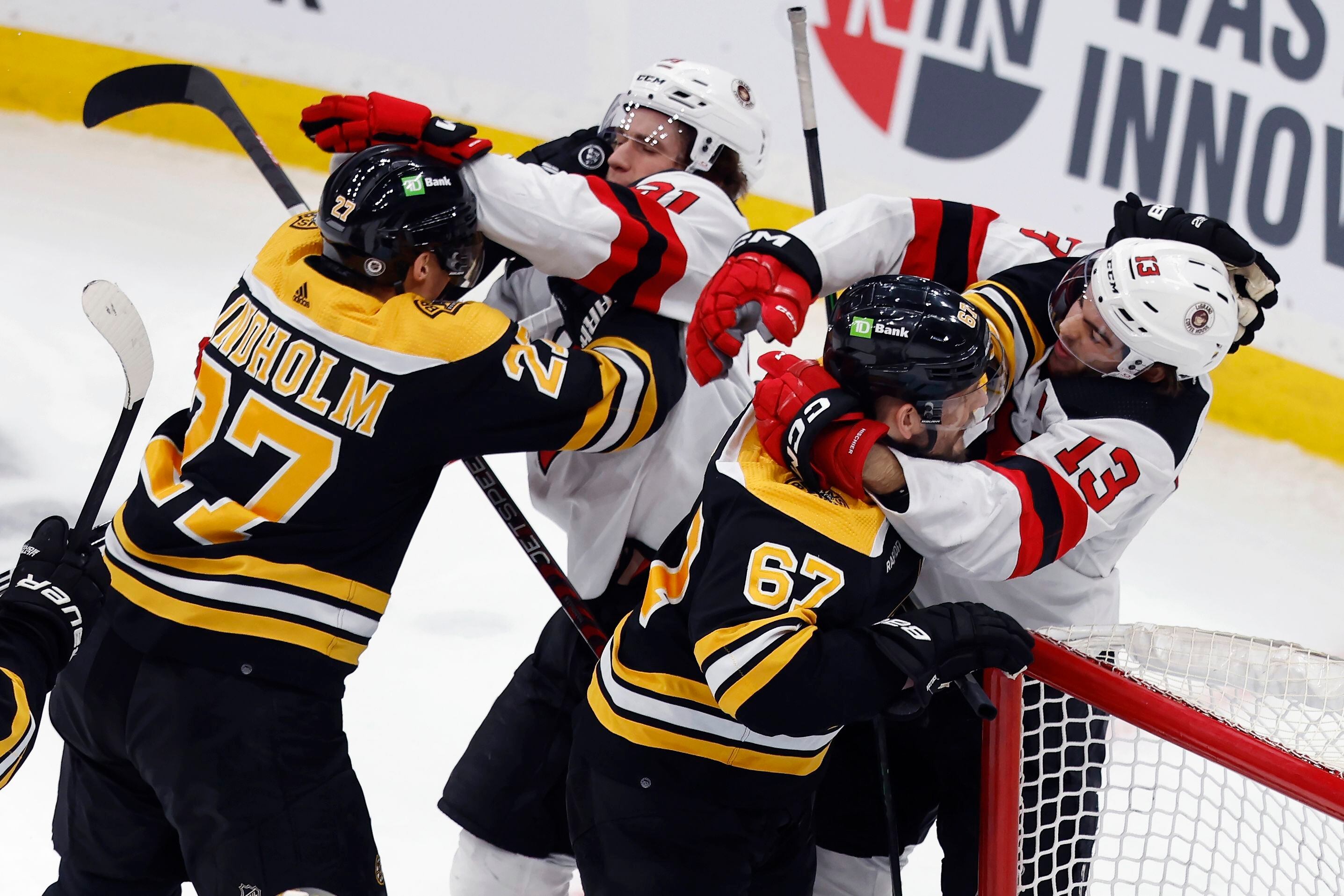 Devils no match for NHL-leading Bruins