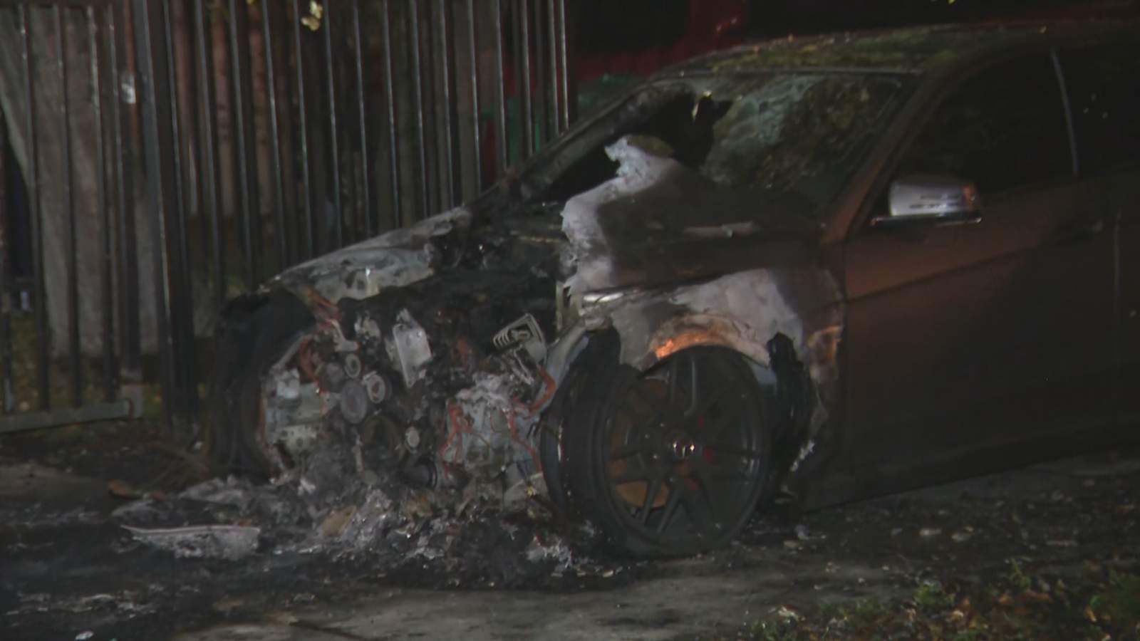 2 vehicles scorched outside home in northwest Miami-Dade