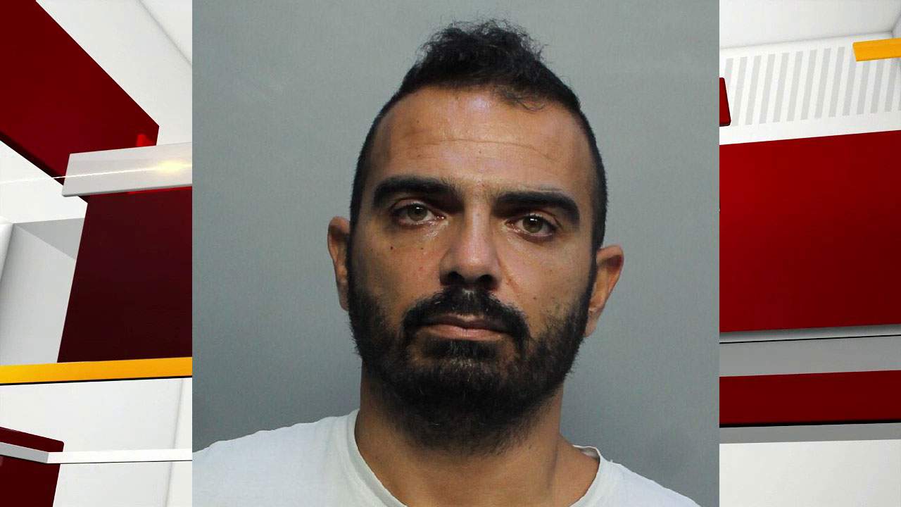 Ghassan Diab había estado prófugo desde 2016. Fue arrestado en un aeropuerto de Chipre y extraditado al condado de Miami-Dade el viernes.