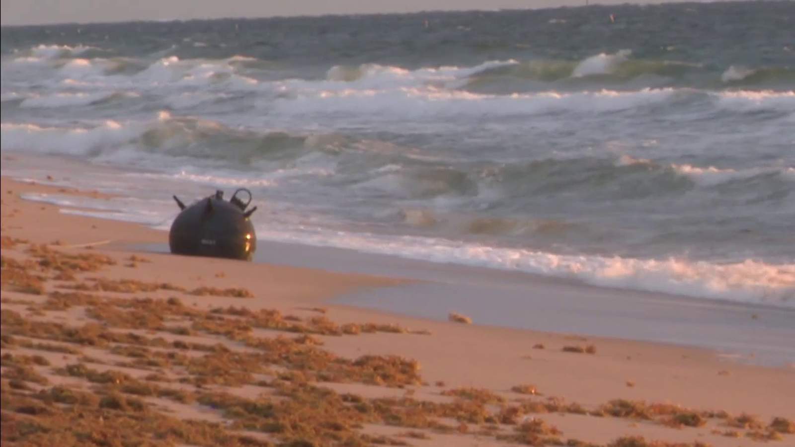 Naval mine washes ashore in Lauderdale-by-the-Sea
