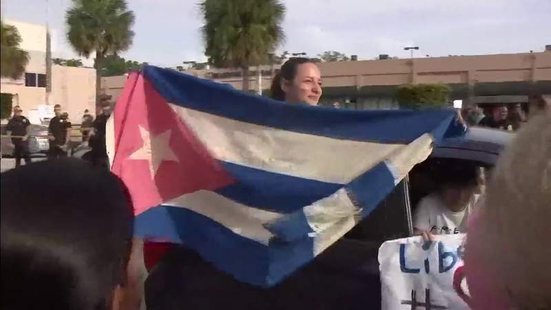 Miami shows solidarity with Cuban protesters in streets and by sea
