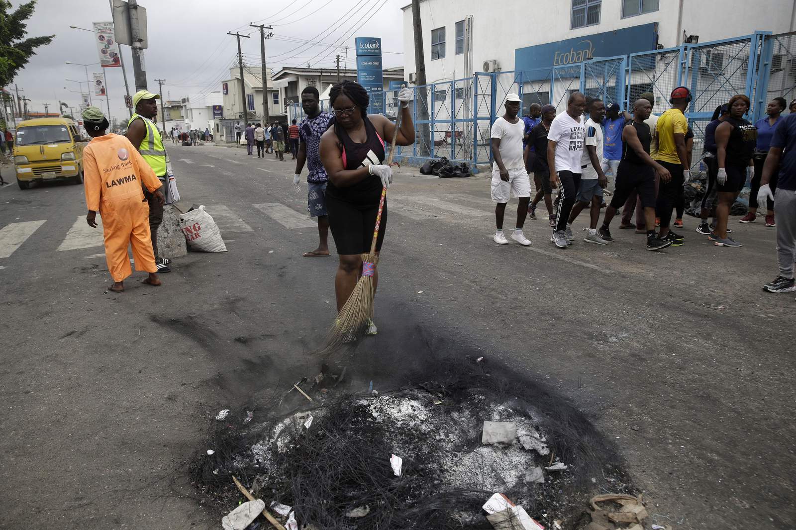 Nigeria's police order massive mobilization after unrest