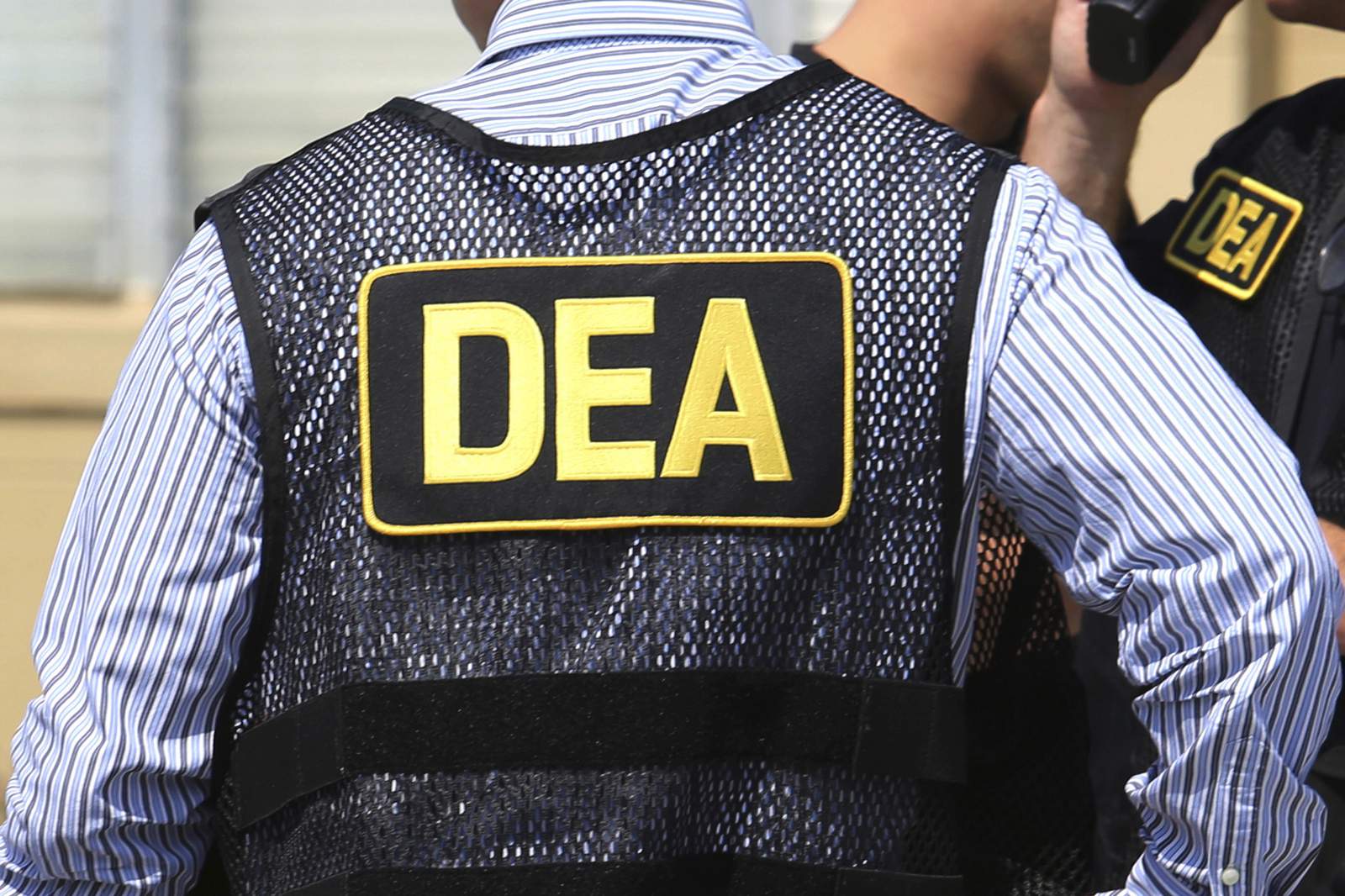Ex-DEA agent, wife, to leave Puerto Rico, face trial in US