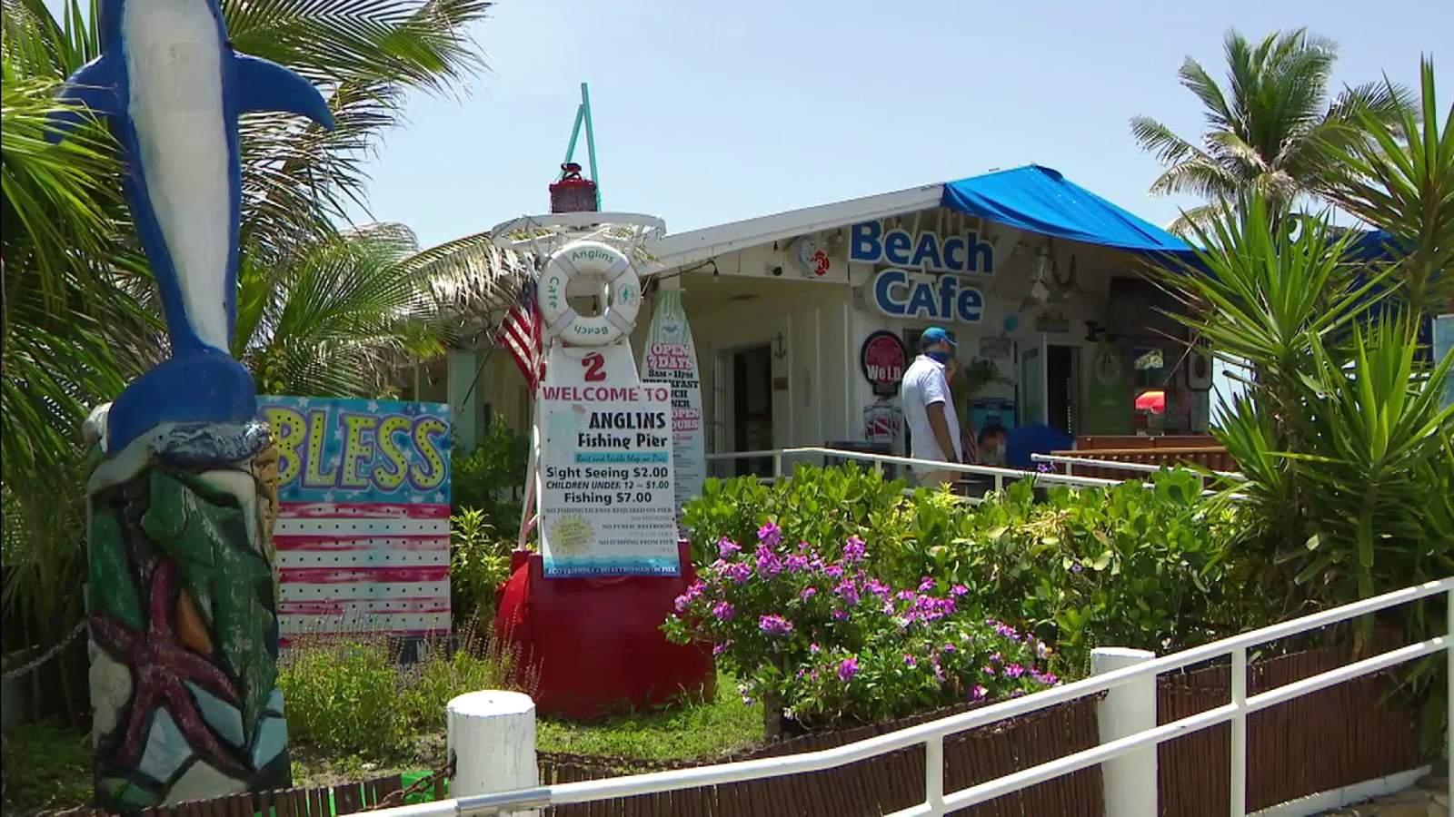 Broward leaders say they had to close beaches. Businesses expect to suffer.