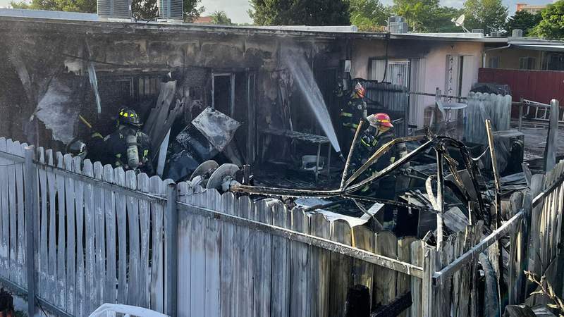 Fire damages townhouse in Hialeah