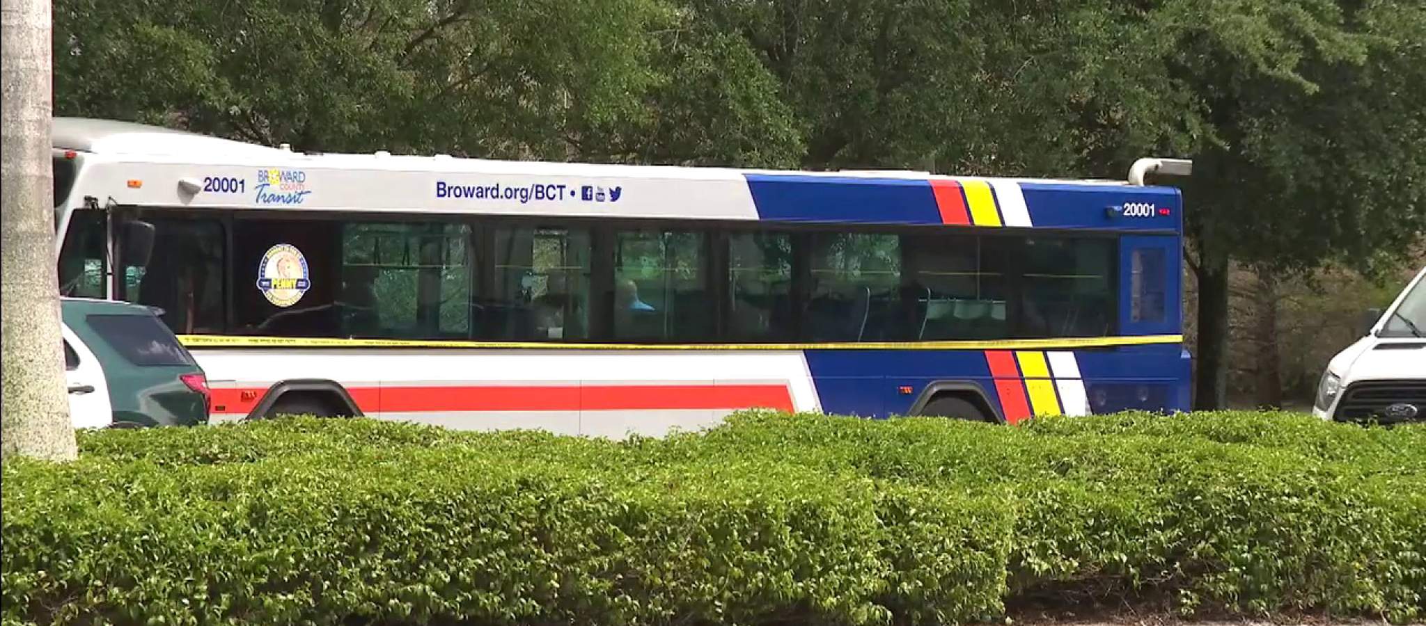 Broward County Transit bus shooting leaves 1 dead, shooter still on the loose, BSO says