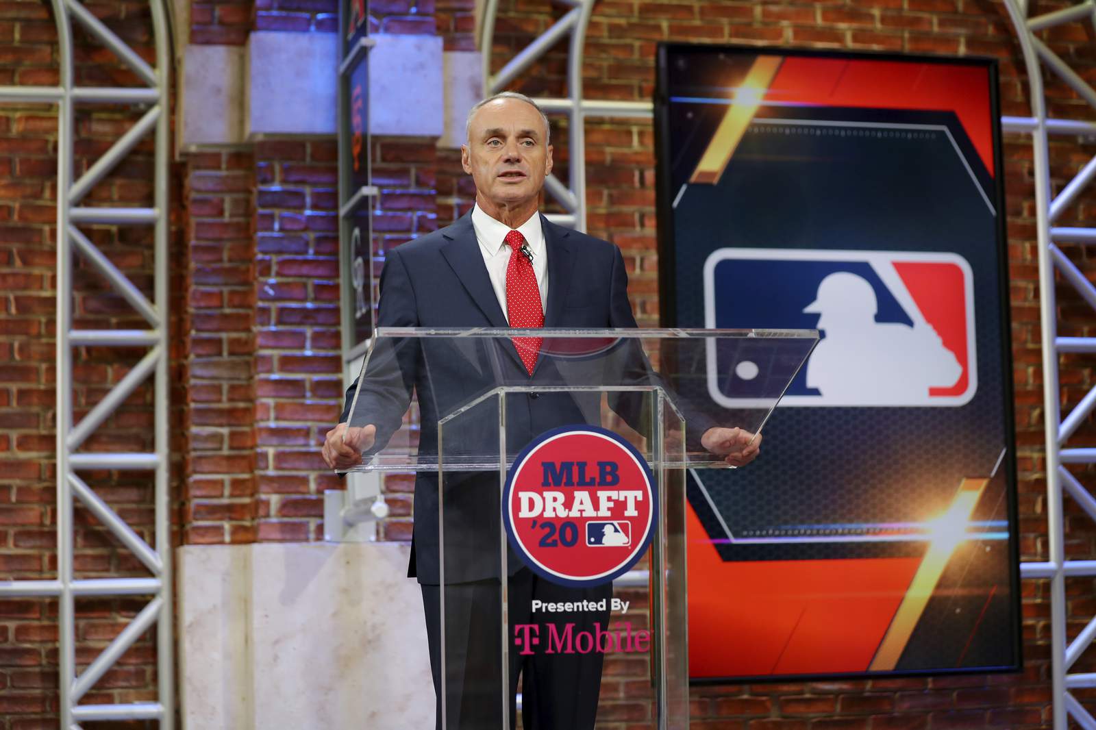 MLB opens draft with Black Lives Matter message, donations