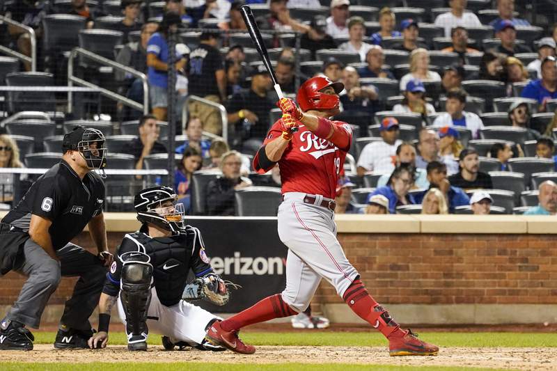 LEADING OFF: Votto can match HR mark, Tatis hurt again