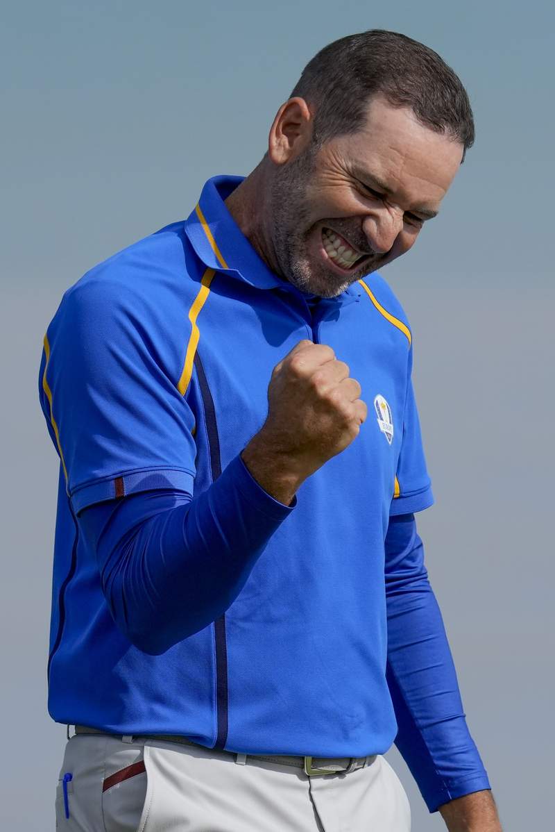 Americans take a 3-1 lead in opening Ryder Cup session.