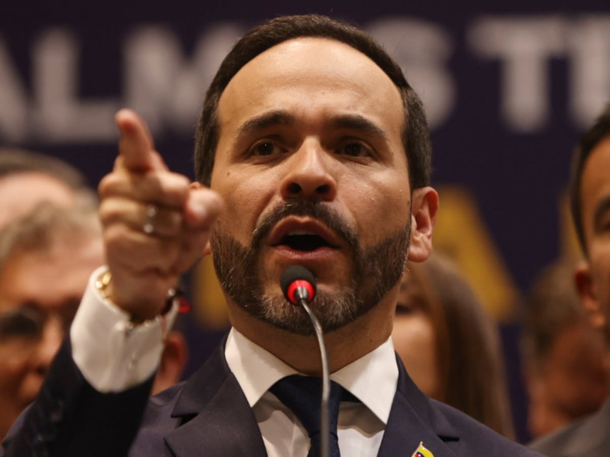 Image linked from the original feed: Colombia reforzará seguridad con más de 11.000 uniformados para jura presidencial de De la Espriella