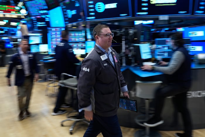 US stocks lose ground as war with Iran keeps pressure on oil prices