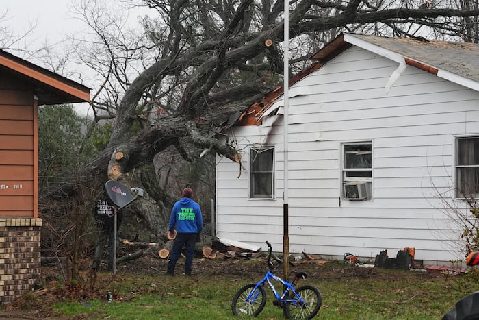 Tornadoes kill 2 in northwestern Indiana and raze buildings in Kankakee, Illinois