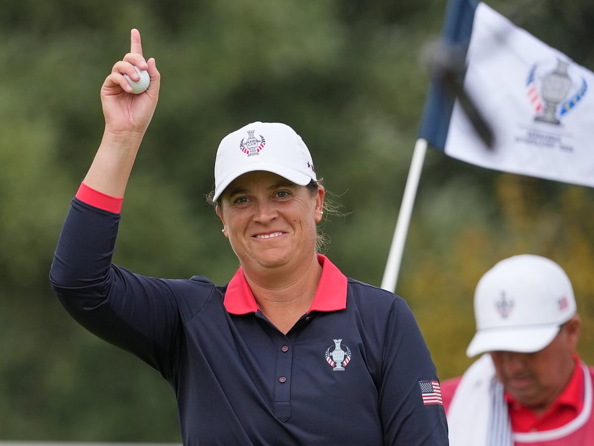 Lauren Coughlin Makes LPGA History with Record-Breaking Birdie Streak