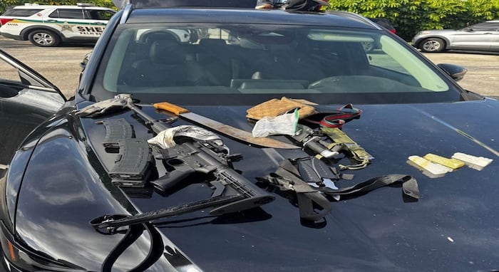 Felon Arrested With Weapons at Palm Beach Airport