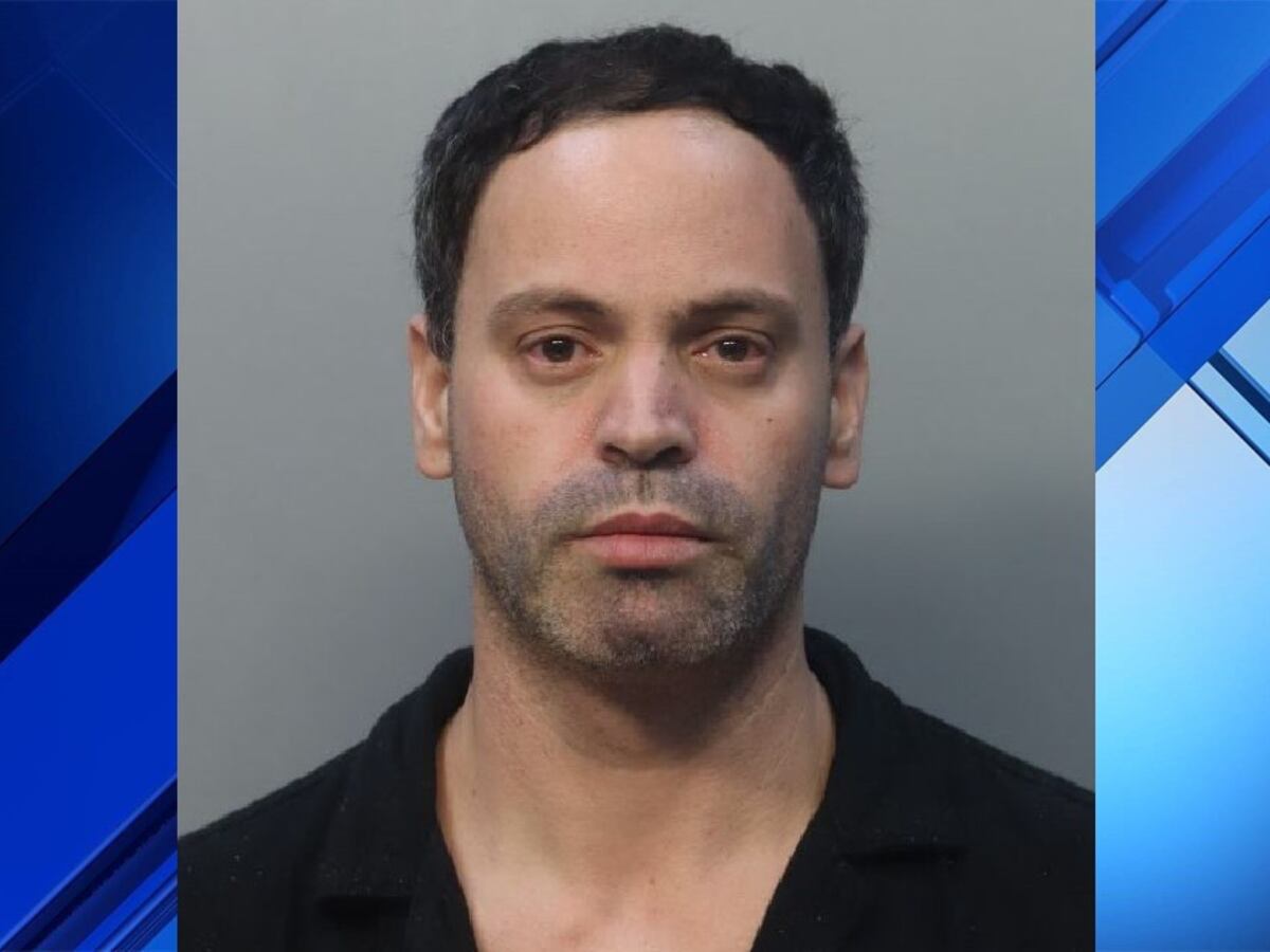 Image linked from the original feed: Coral Gables police arrest suspect linked to at least 10 occupied home burglaries, records show