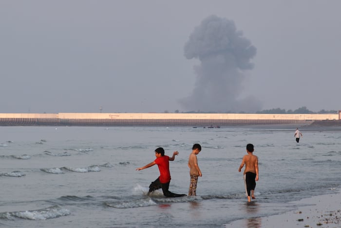 US attacks Iran and Tehran retaliates across the Middle East as both vie for control of strait