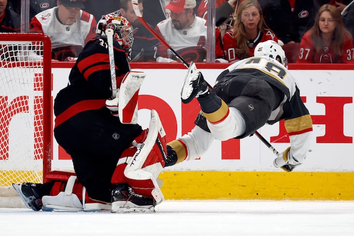 Hertl's goal lifts Golden Knights past Hurricanes 5-4 to open Stanley Cup Final