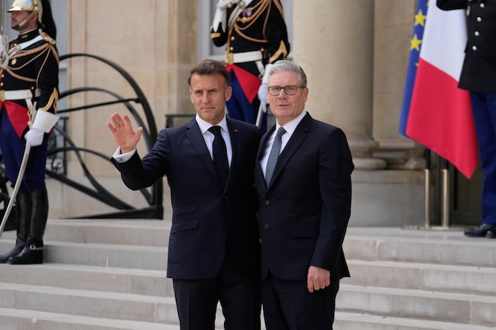 Macron and Starmer hold international summit on reopening the Strait of Hormuz