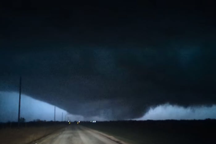 4 dead in Michigan as powerful storms that produced at least 1 tornado rip through the state