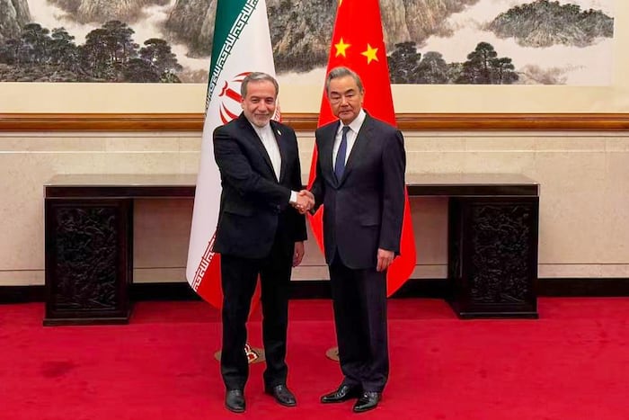 US and Iran appear to move closer to ending their war as Trump threatens more bombing