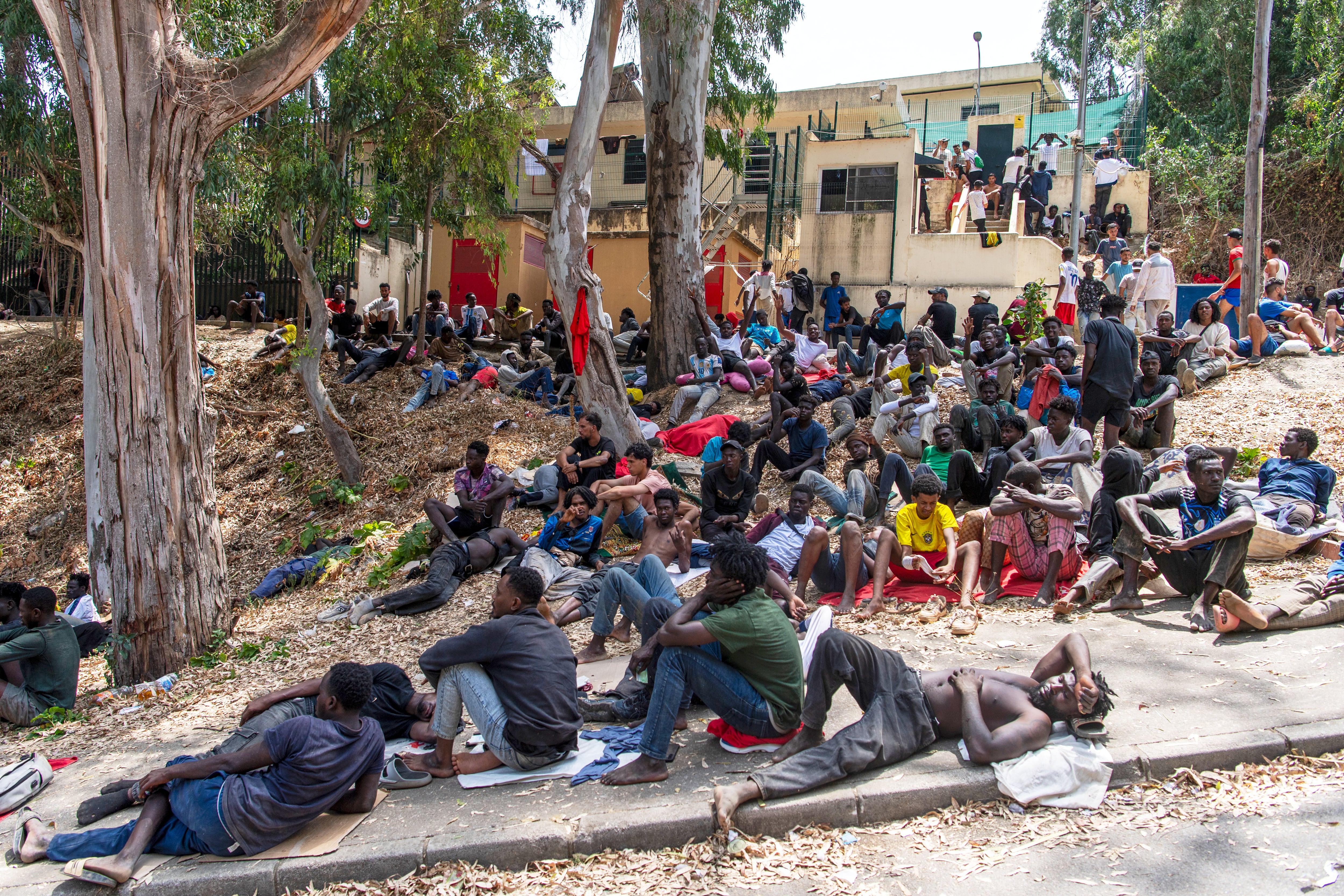 Tens of thousands of migrants voluntarily leave after crossing into Spanish territory of Ceuta