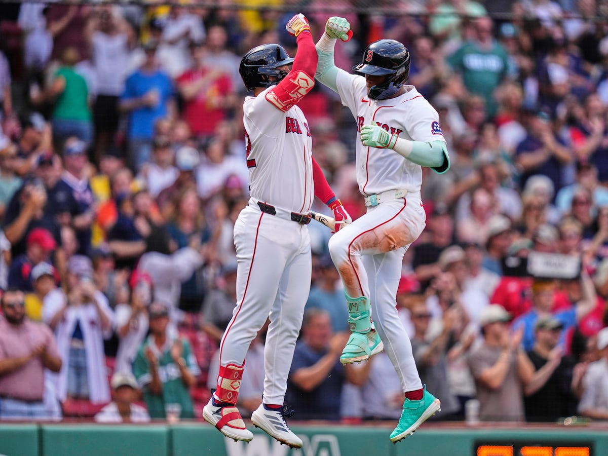 Image linked from the original feed: Red Sox win 15th straight, matching longest in club history, with 6-3 victory over Orioles