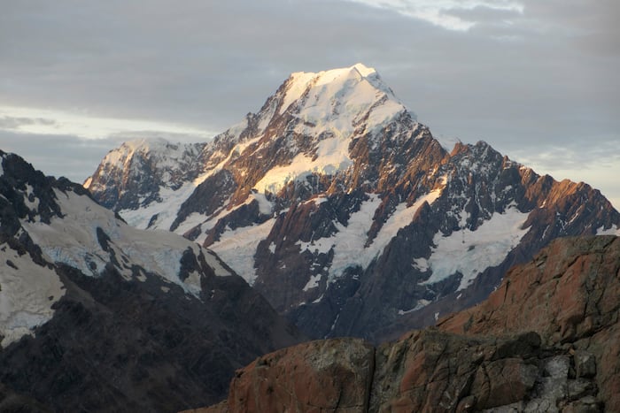US climber among 2 killed in fall on New Zealand's highest peak