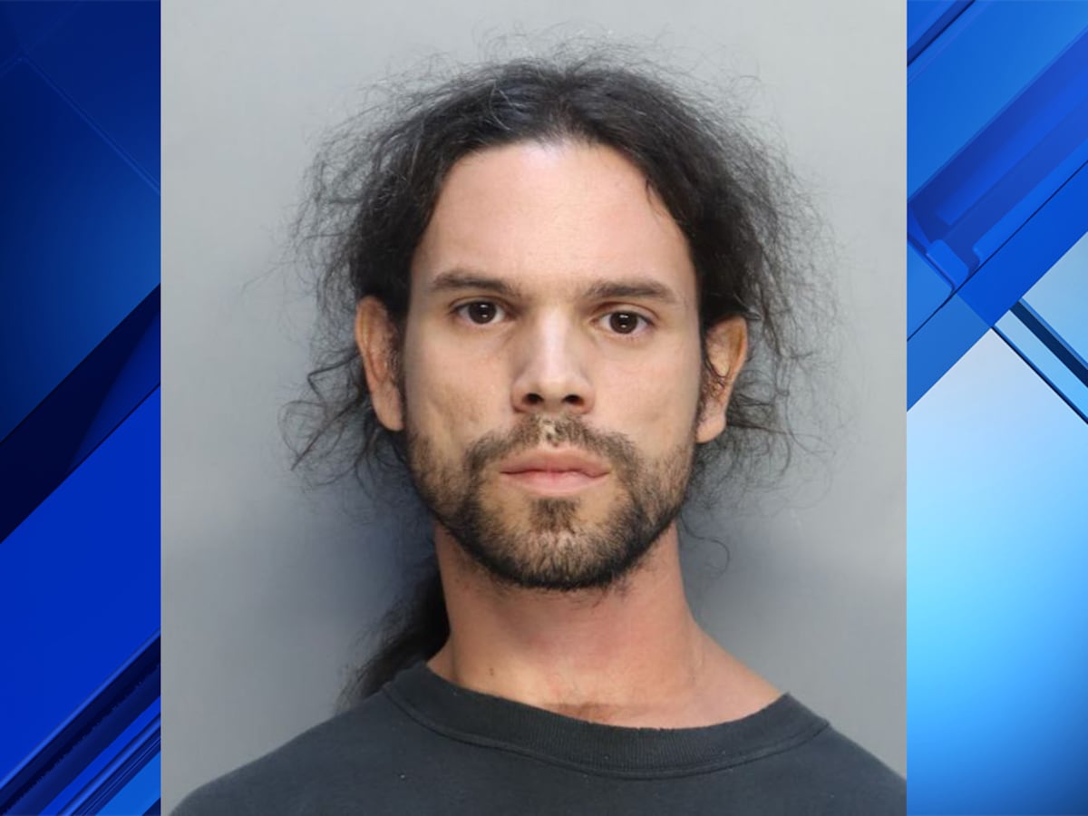 Police Say Man Threatened Contractor With Sword in Tamiami Dispute
