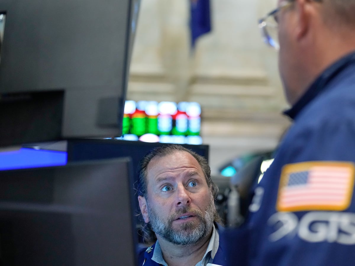 Oil Price Decline Offers Wall Street Respite, Stocks and Bonds Stabilize