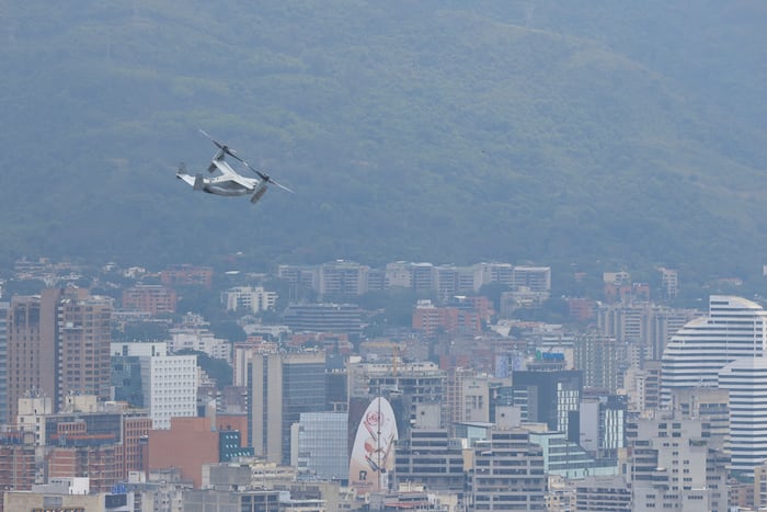 Marines conduct a rapid response exercise at the US Embassy in Venezuela's capital