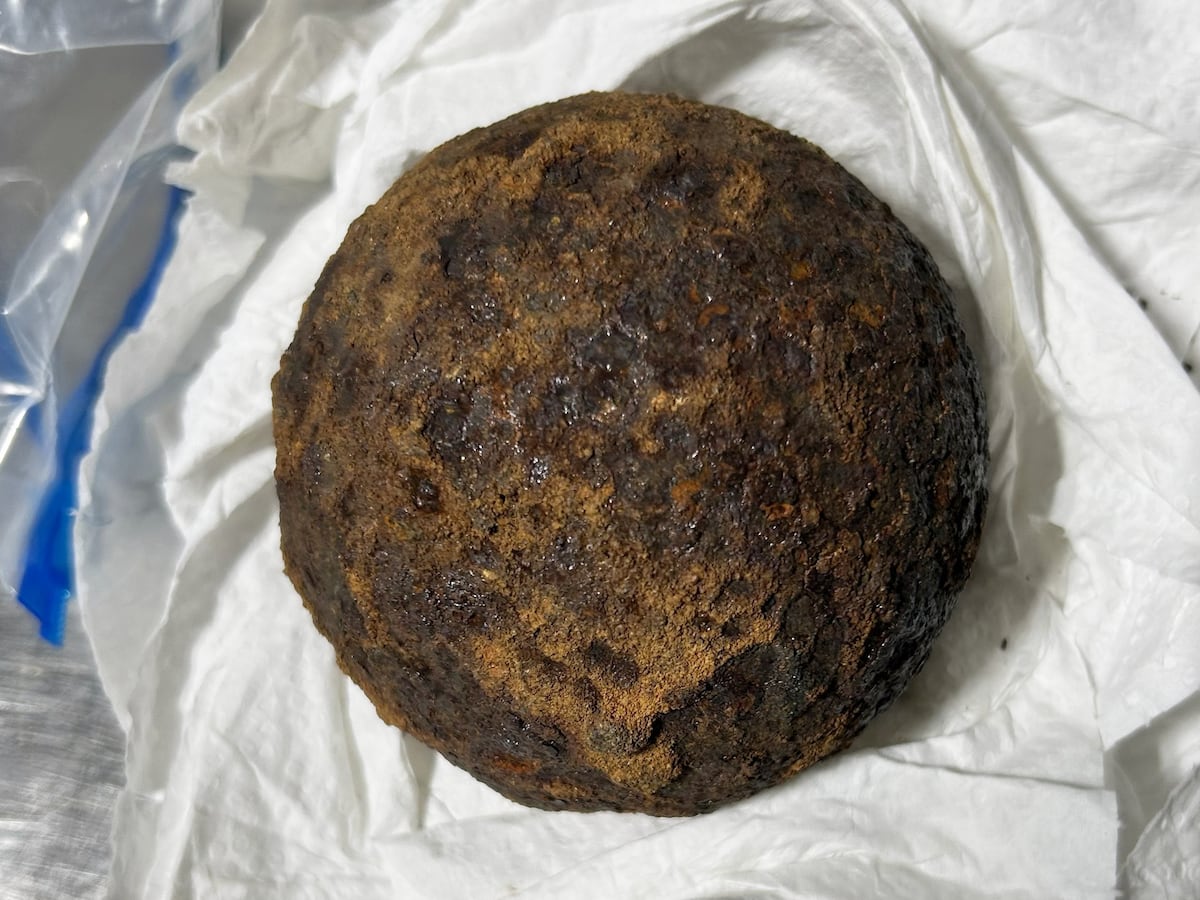 Image linked from the original feed: TSA finds stolen Civil War-era cannonballs in a passenger's suitcase at an Alabama airport