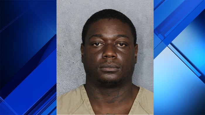 BSO: Man threatens to kill couple eating at McDonald's in Oakland Park