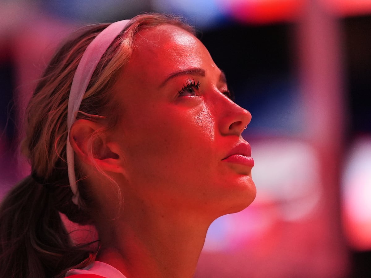 Imagem original da matéria: Fever do not answer questions about pro-Cunningham rally ahead of 105-95 win against Storm