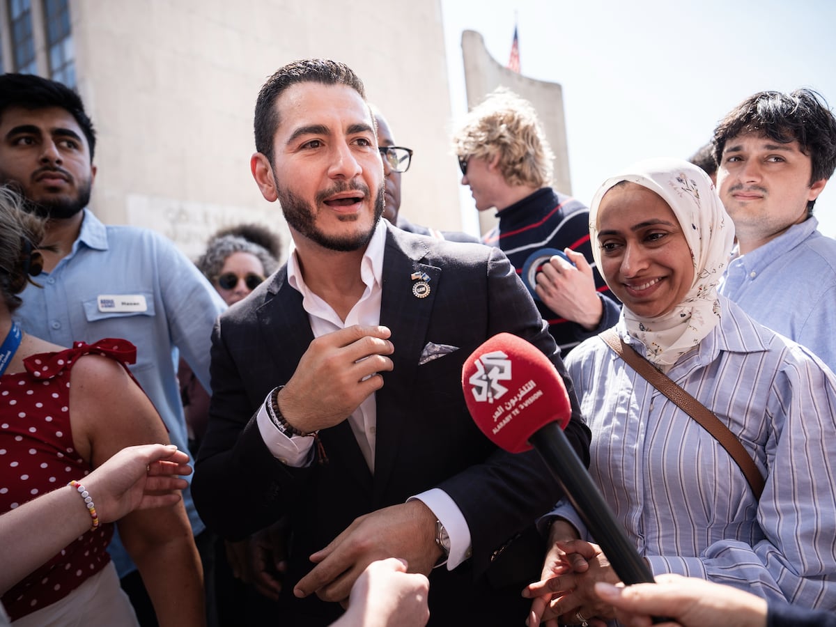 Image linked from the original feed: Democrats try to present a united front in Michigan after bitter primary