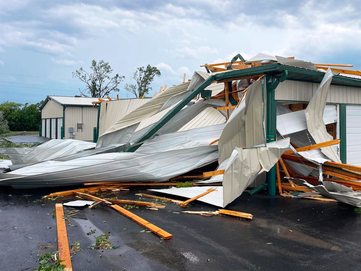 Image linked from the original feed: Tornado en Wisconsin causa grandes daños y deja sin luz a miles de hogares