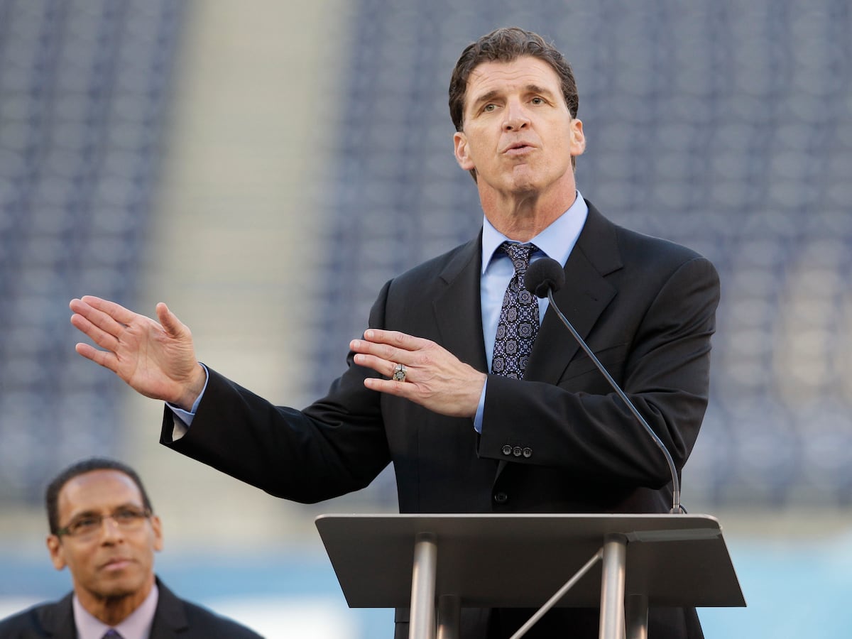 Image linked from the original feed: Former Chargers linebacker Billy Ray Smith Jr. dies at 64, family announces