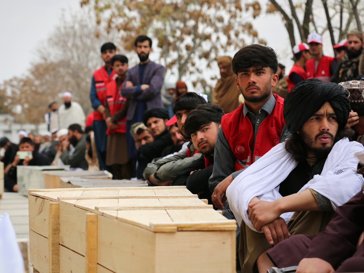 Image linked from the original feed: UN says nearly 500 Afghan civilians have been killed in Pakistan-Afghanistan fighting since October