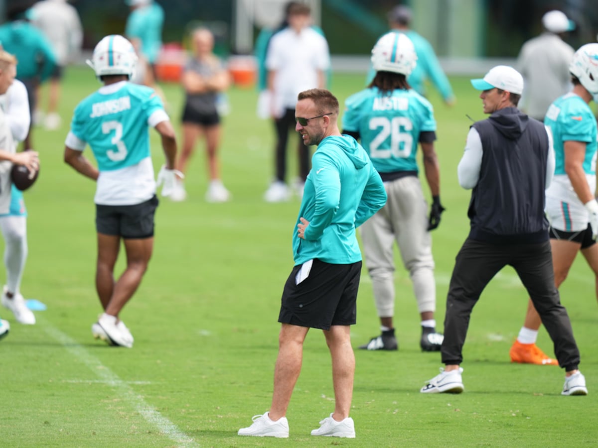 Image linked from the original feed: Dolphins’ offense shines during 1st fan practice of training camp
