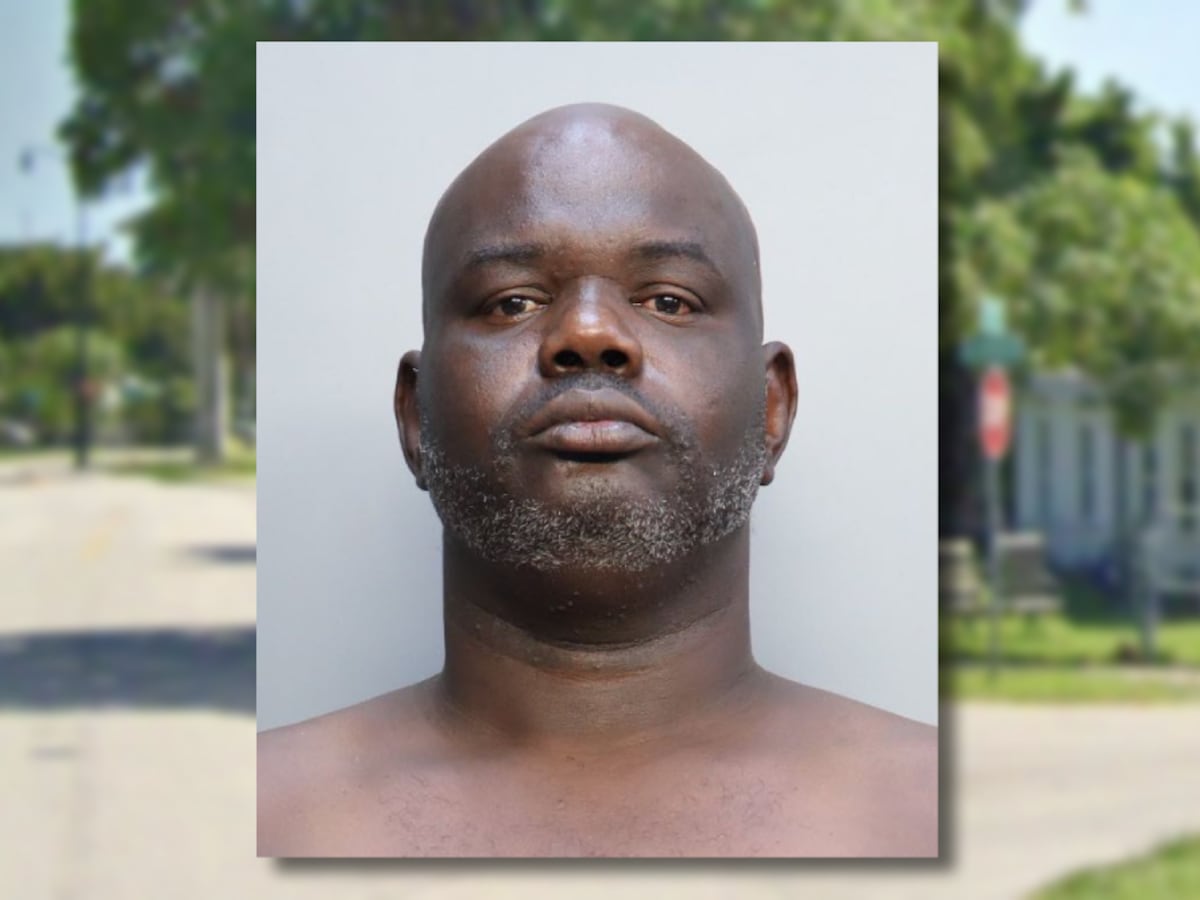 Image linked from the original feed: MDSO: Acusan a hombre conocido como “Big Baby” de sacar un arma y apuñalar a adulto mayor discapacitado durante robo en West Perrine