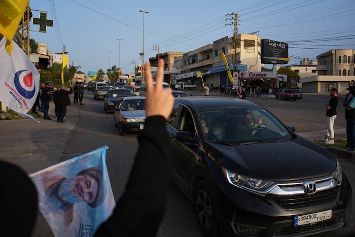 Trump and Iranian foreign minister say Strait of Hormuz is fully open