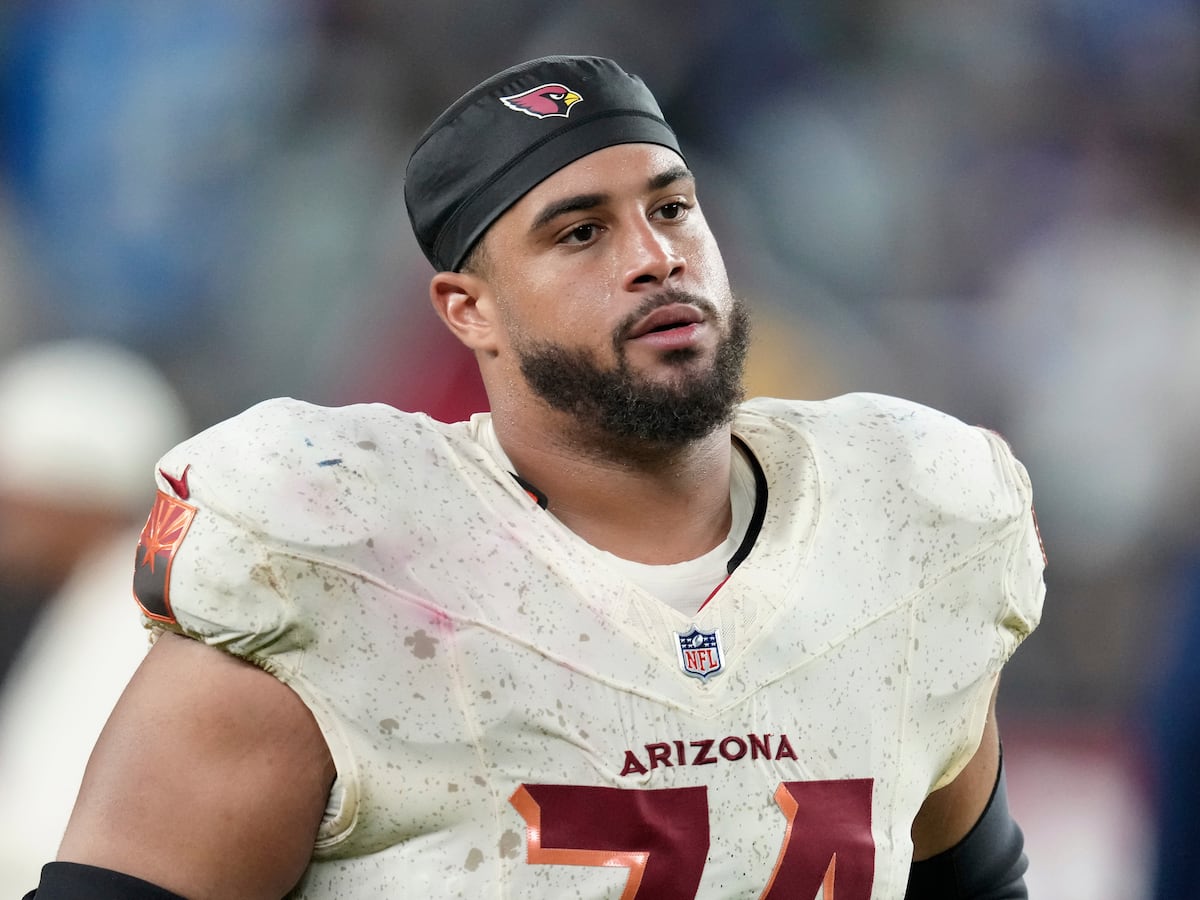 Image linked from the original feed: Arizona Cardinals offensive lineman Isaiah Adams arrested in Canada on gun charges