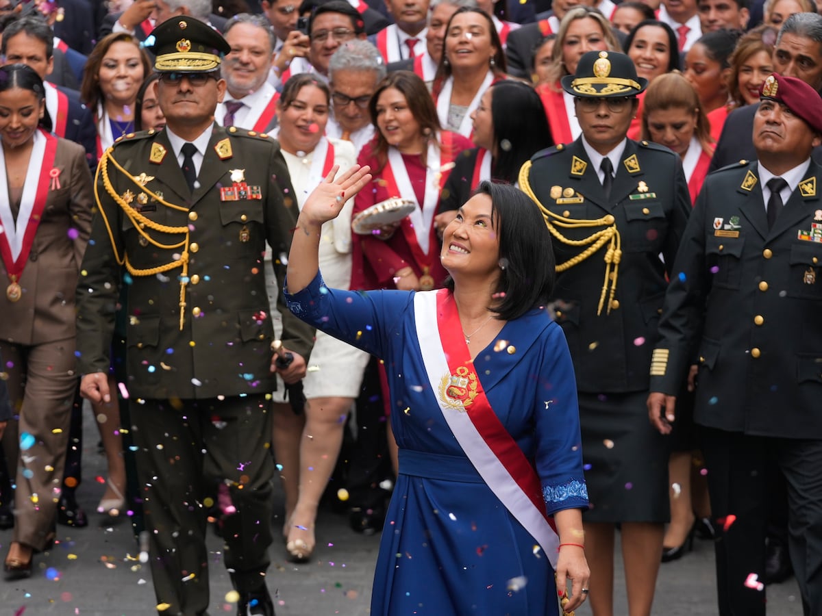 Image linked from the original feed: Perú y México reanudan sus relaciones diplomáticas; una exministra peruana viaja a México asilada
