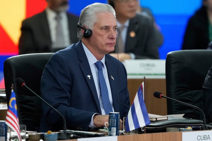 Cuban President Miguel Díaz-Canel defends Raúl Castro after indictment