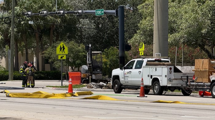 Coconut Creek intersection shut down due to gas leak