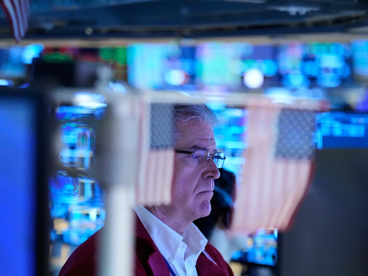 Global Stocks Trade Mixed Amid Bond Sell-Off and Anticipation of Jobs Data