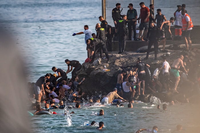Des documents déclassifiés montrent que les services espagnols avaient prévenu de l'assaut sur Ceuta la veille