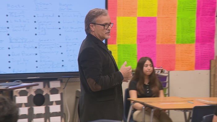 Miami-Dade names middle school educator its teacher of the year