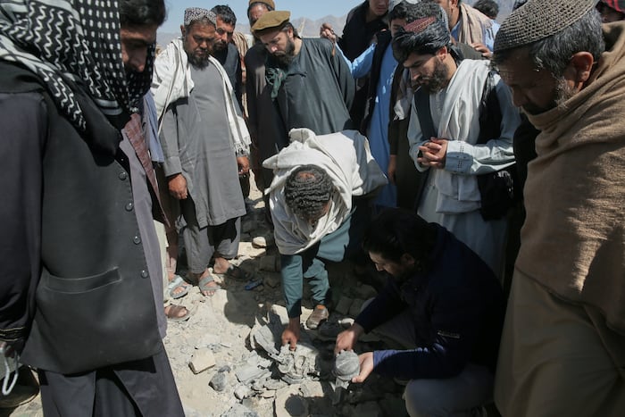 400 people killed in Pakistan strike on Afghanistan hospital treating drug users